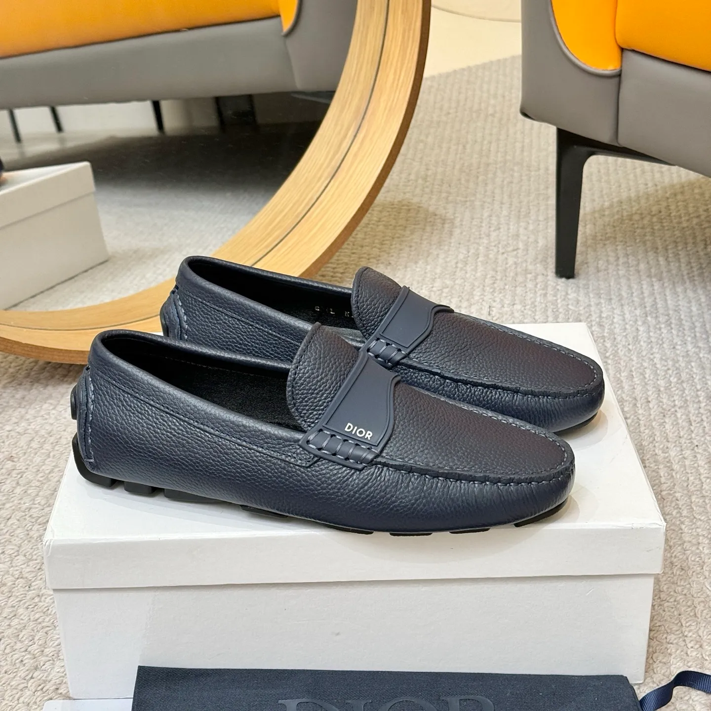 Men's clothing and shoes 💰420! (Yangli) Quality DIOR [Dior’s latest arrival] real auction hot-selling Doudou shoes 🔍DIOR) new Doudou shoes 👍Belgian designer Martin Margiela serves as Gucci shoe designer y full of charm, luxury style gentleman upper: imported cowhide, lining with spring sweat-absorbent first-layer sheepskin. Outsole Brand outsole, the last stitching on the bottom will never come off; equipped with classic Gucci exquisite hardware C D buckle💋The whole pair of shoes is fashionable and casual without losing high-end style; standard 38-46